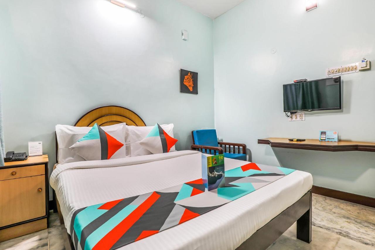 Fabexpress Santhi Inn - Near Promenade Beach Puducherry Exterior foto